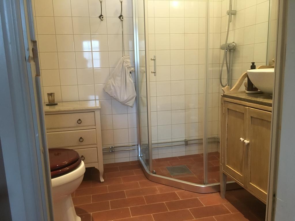 Thorstorps Gard B&B Сёдерчёпинг Экстерьер фото